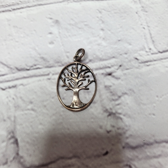 Silver 925 Tree Pendant Necklace - Picture 2 of 7